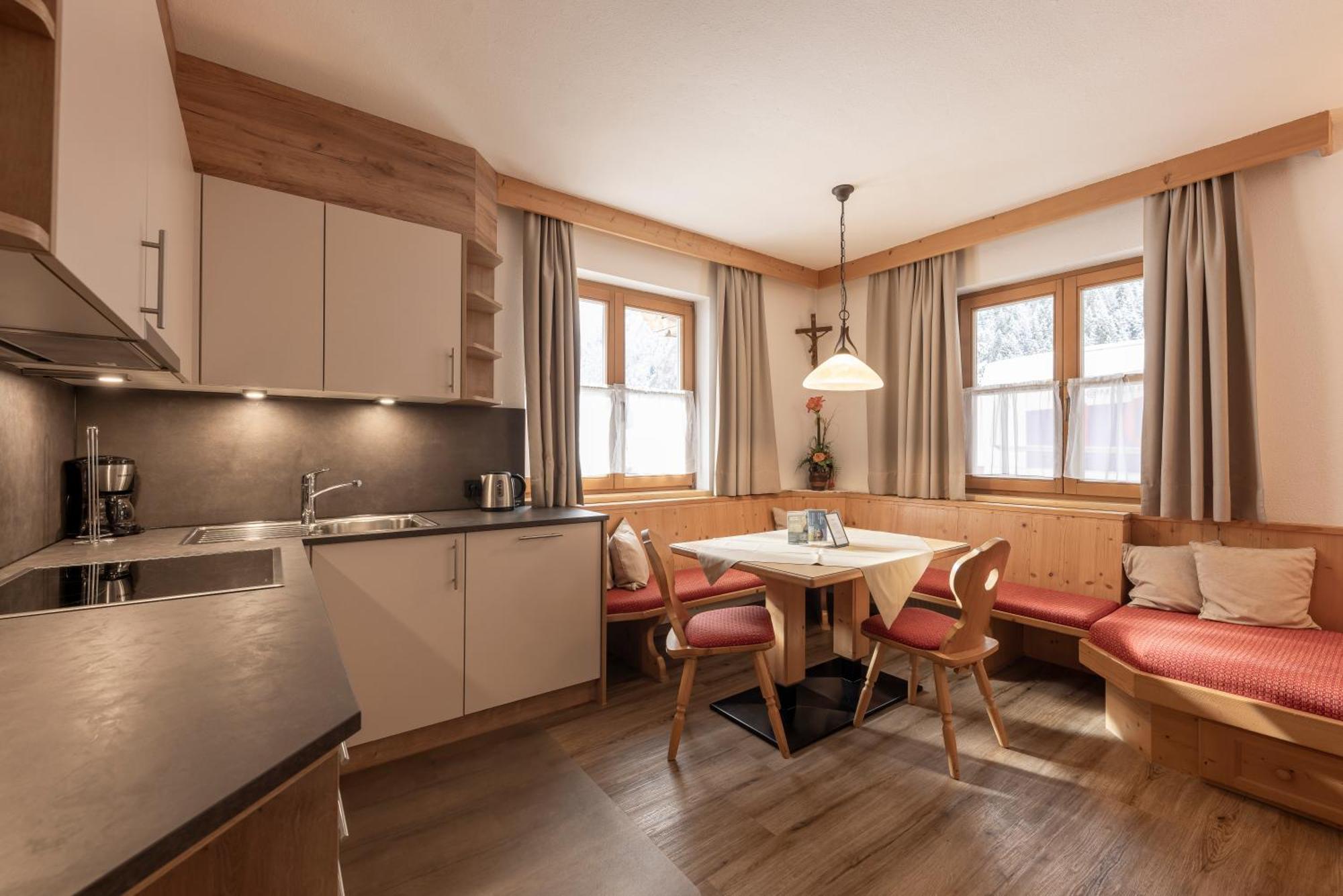 Landhaus Pfurtscheller Neustift im Stubaital Luaran gambar