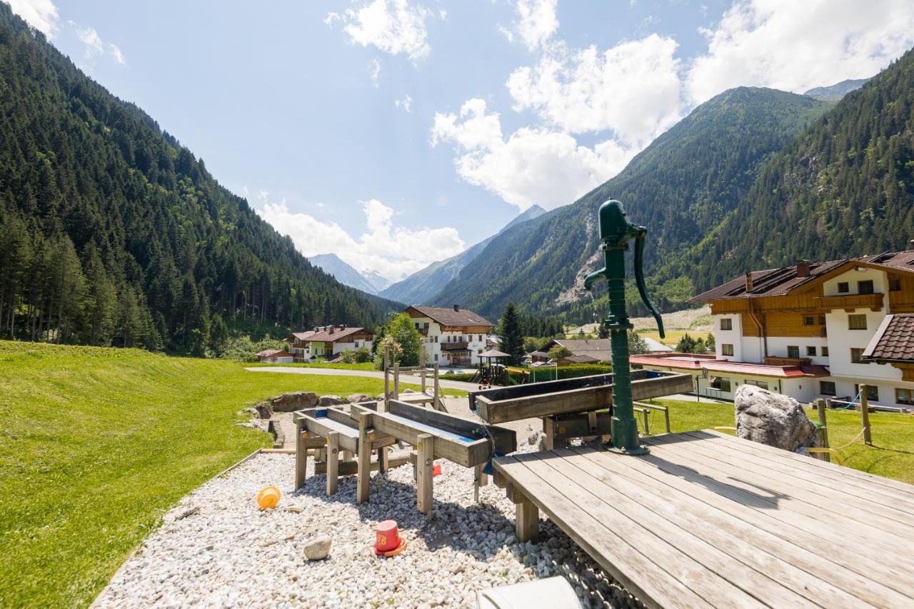 Landhaus Pfurtscheller Neustift im Stubaital Luaran gambar